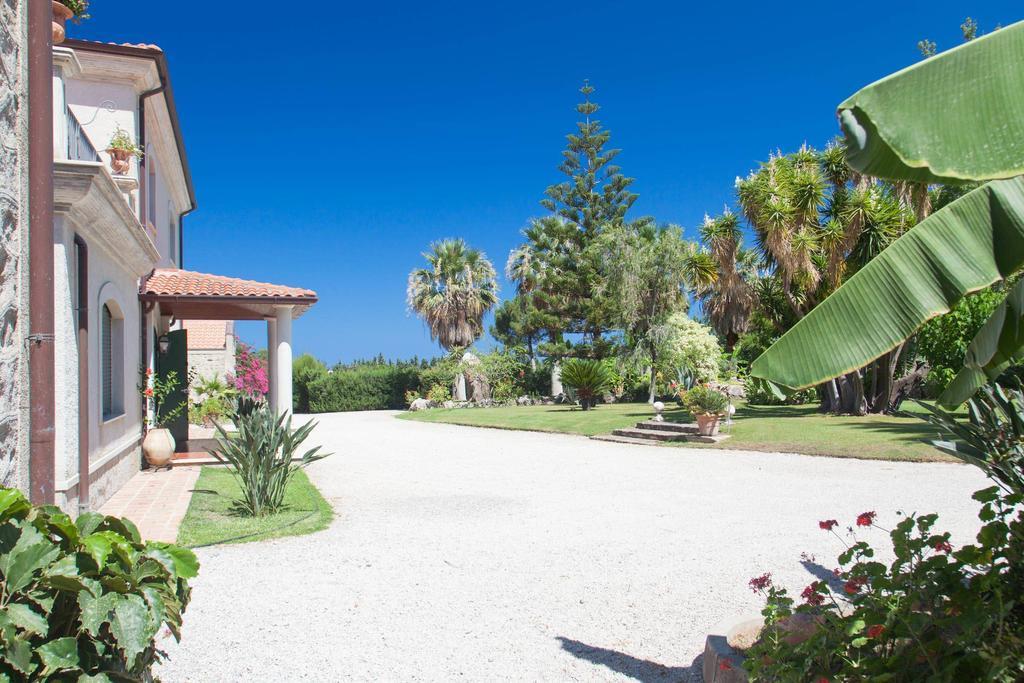Villa Rosmarino Park Ito83084B59Cp6Px5J SantʼAgata di Militello Exterior foto
